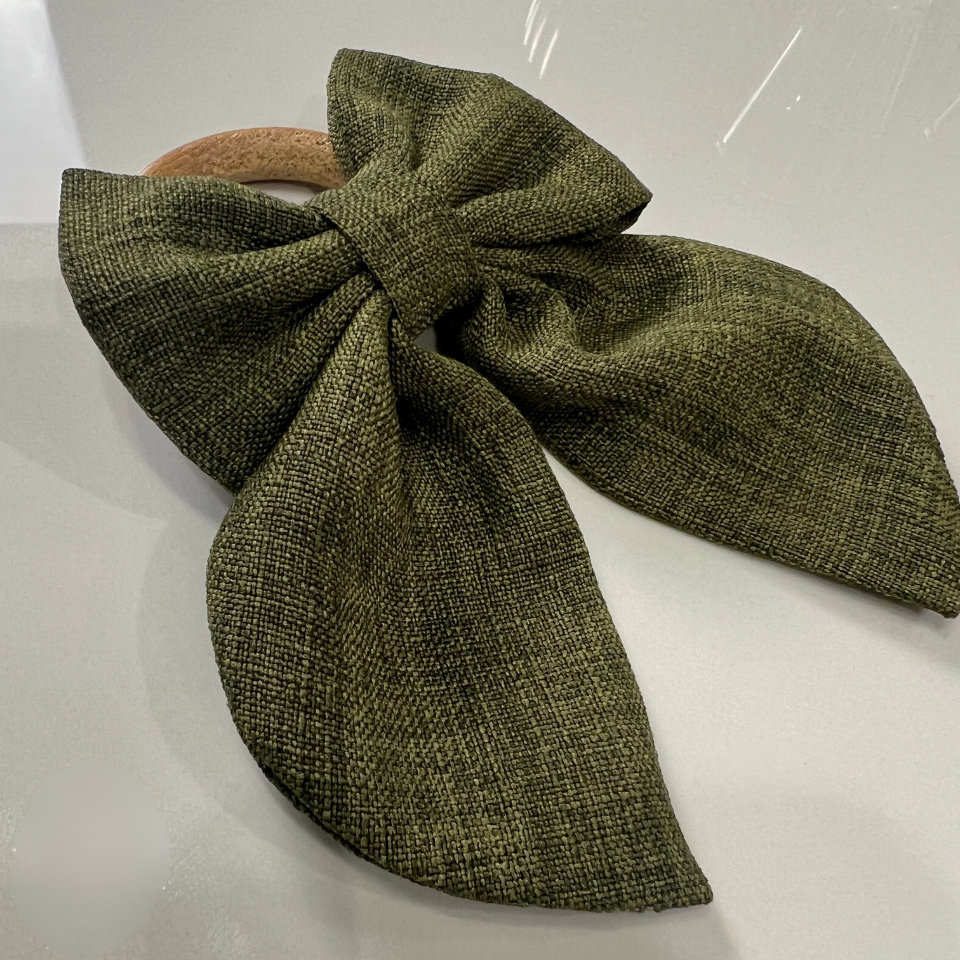 Green Fancy Bow Napkin Holder