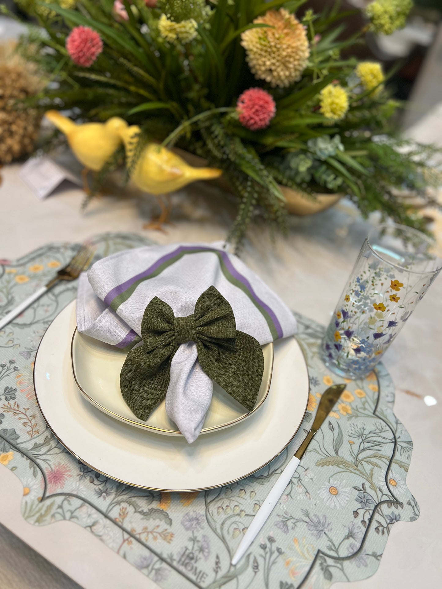 Green Fancy Bow Napkin Holder