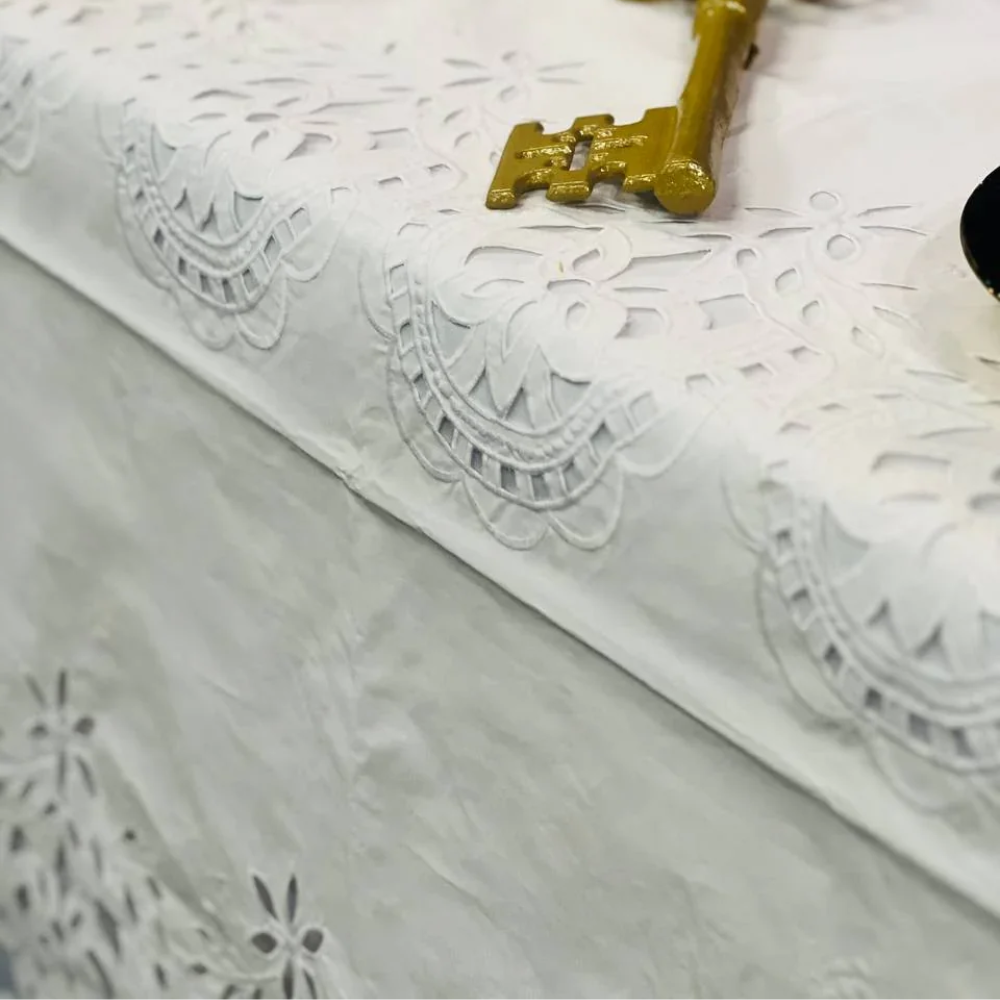 Richelieu Premium Table Cloth