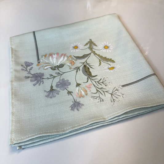 Provence Daisies Napkin with Hand Painted Look